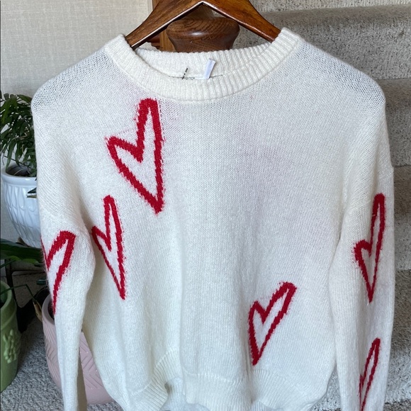 Elan Cozy Soft Crewneck Sweater with Red Heart Accents - Picture 4 of 11